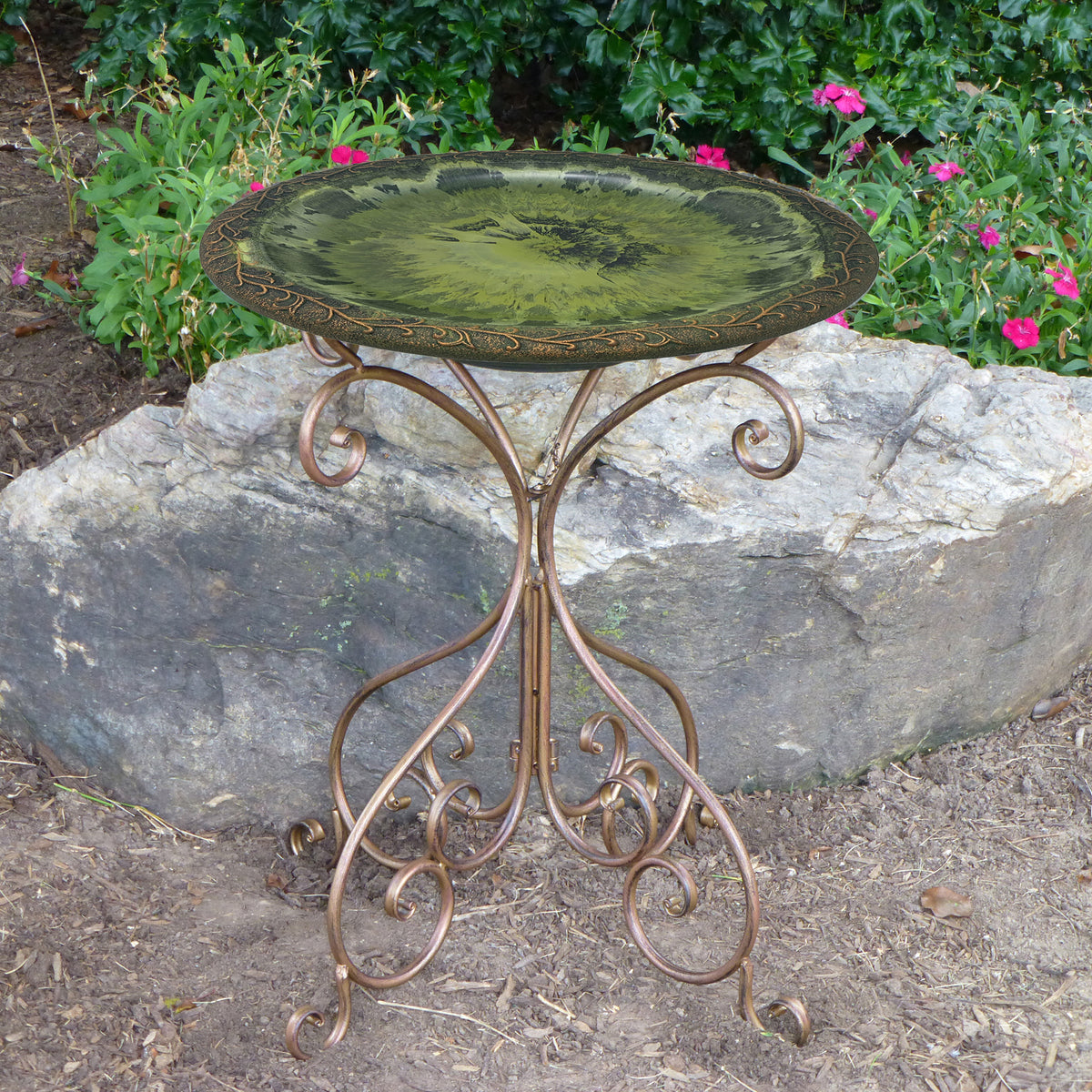 Light Green Fiber Clay 19" Dia Birdbath Top with 25"H Black Metal Stand