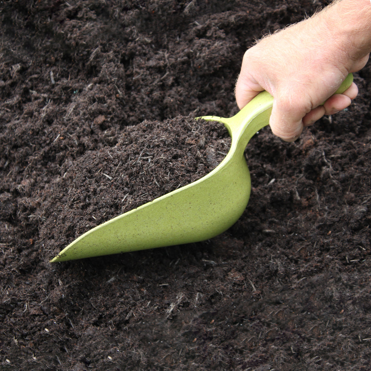 Bamboo Scoop – Sustainable & Biodegradable Garden Tool