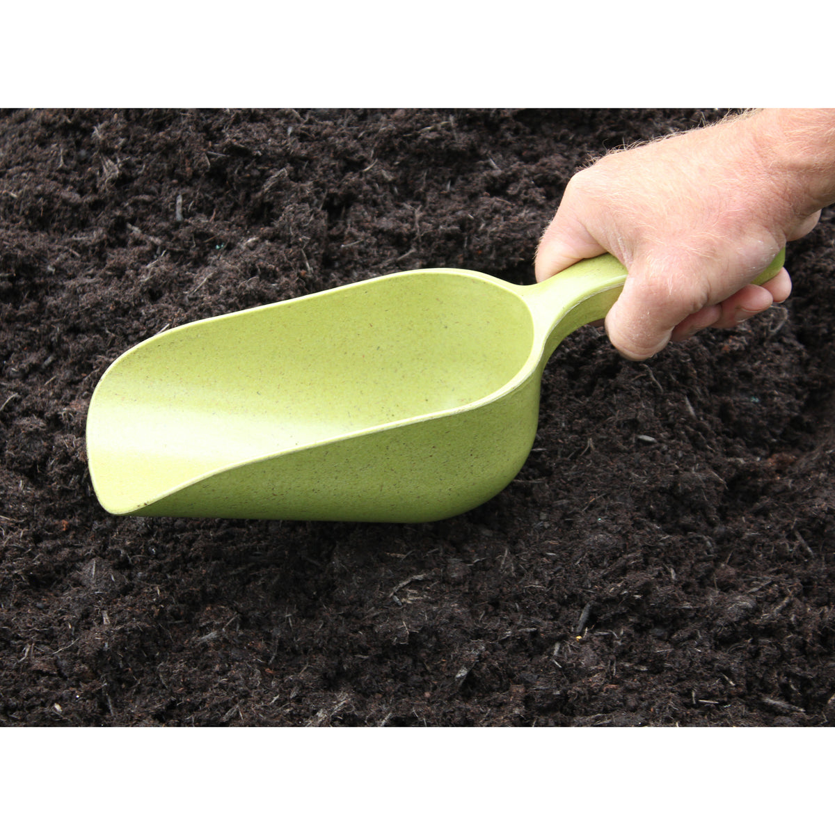 Bamboo Scoop – Sustainable & Biodegradable Garden Tool