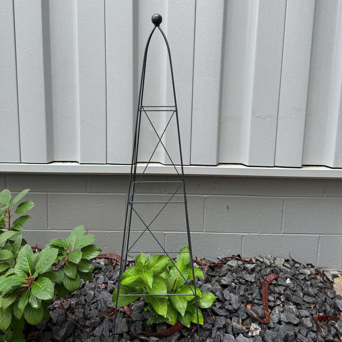 King Obelisk Ultra – Decorative Plant Support