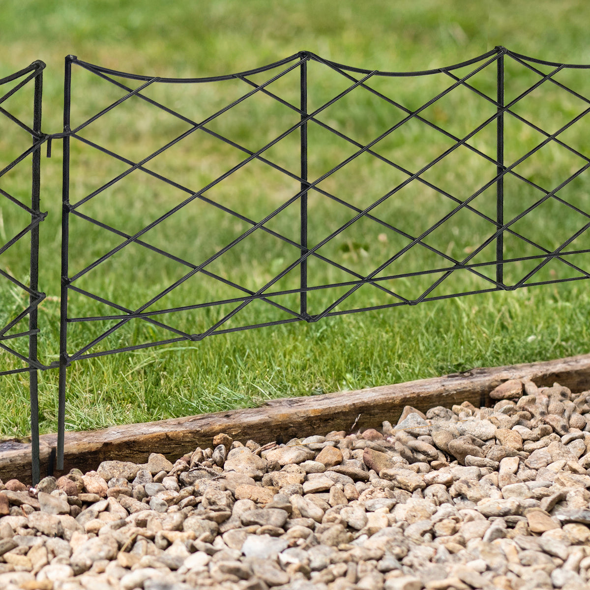 RHS Crescent Garden Border Edging – Matte Black Steel, 3 Pack
