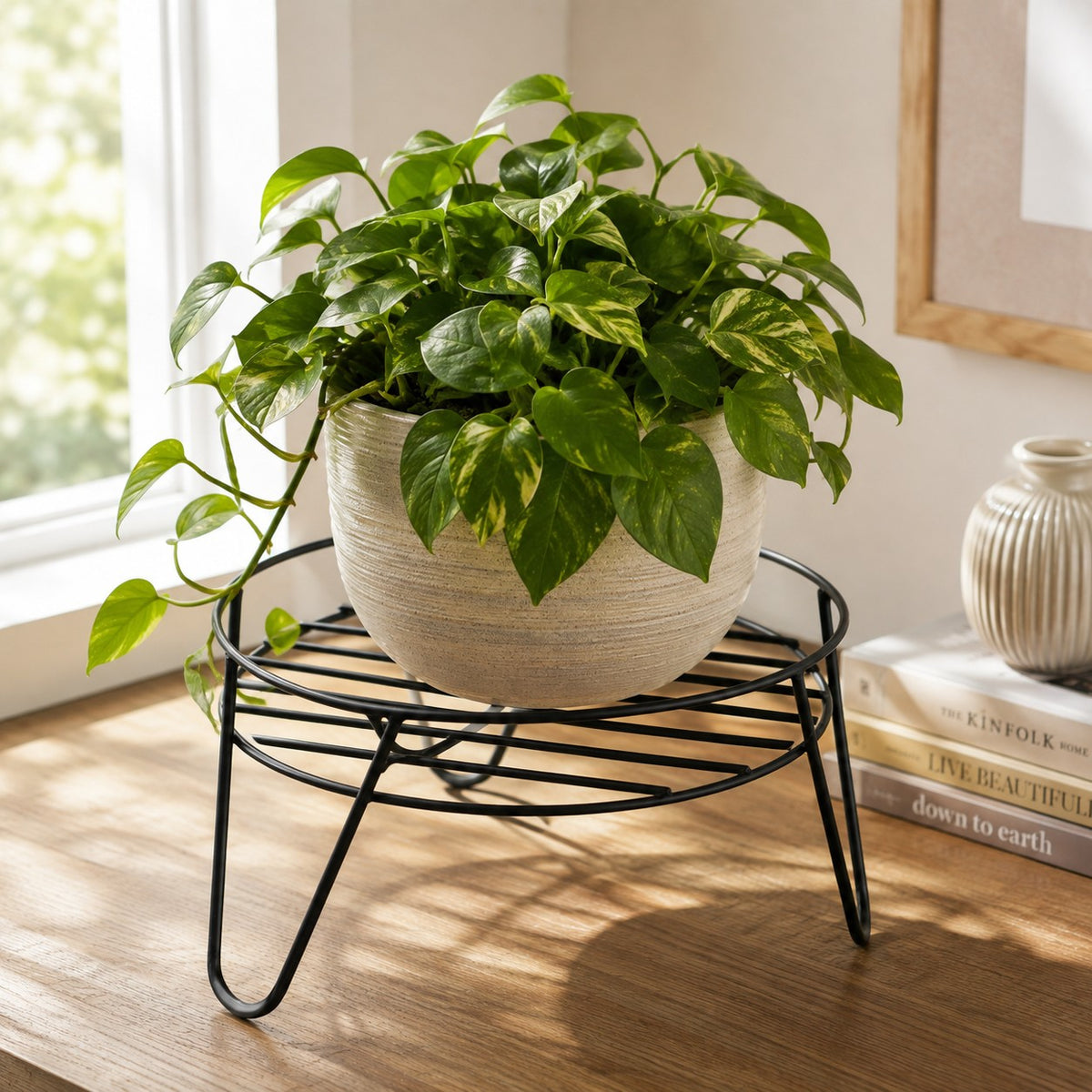 Short Black Metal Plant Stand – Heavy-Duty Powder-Coated Steel Planter Stand for Indoor & Outdoor Use