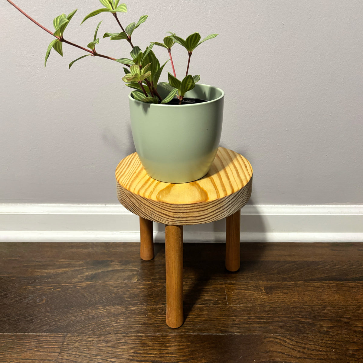 Set of 3 Plant Stand Tripods – Elevate Your Plants